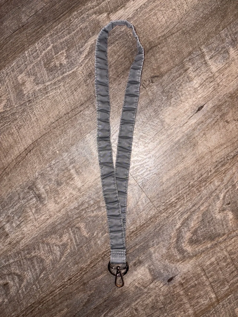 Vera Bradley Peanuts Gray Wide Lanyard Ski Slope Snoopy Woodstock ID Ring